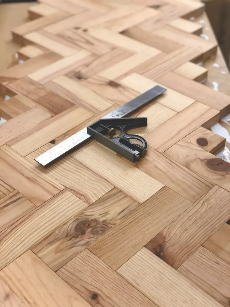 pose-parquet